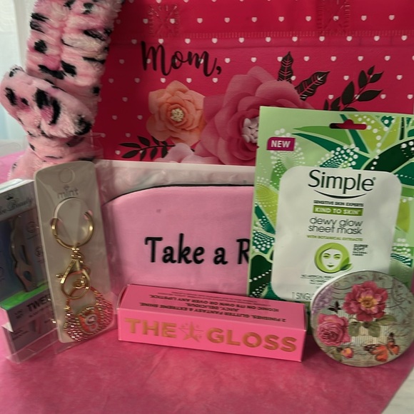 Other - Beautiful Mother’s Spa Gift Set!